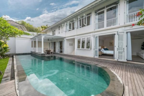 Bali Bayview Heights: 4BR in Goa Gong